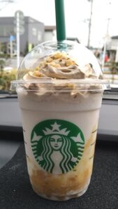 【スタバ】バナナンアーモンドミルク フラペチーノ®を飲みました～♪